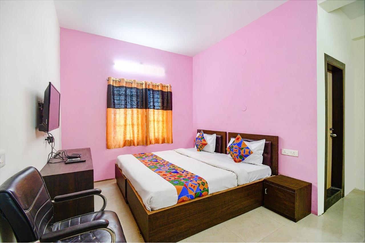 Hotel Fabexpress Sr Bārang Esterno foto