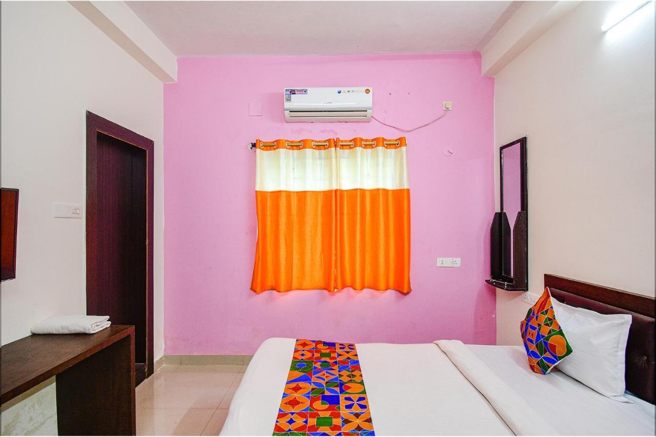 Hotel Fabexpress Sr Bārang Esterno foto